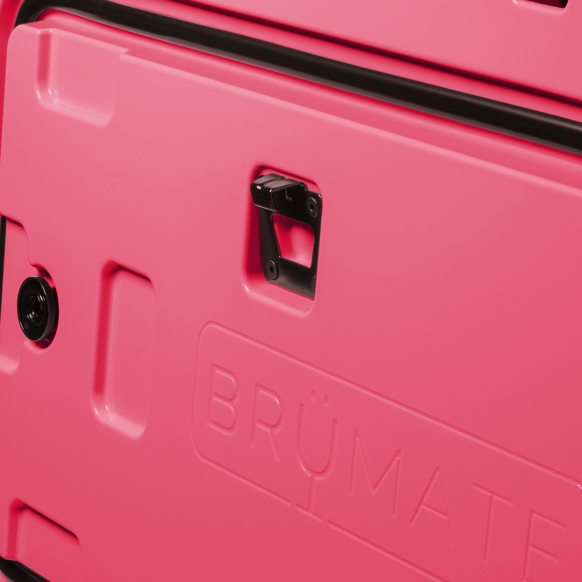 brutank-d9 brutank-55qt-neonpink-bottle-opener.png